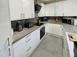 Photo 10- click for photo gallery